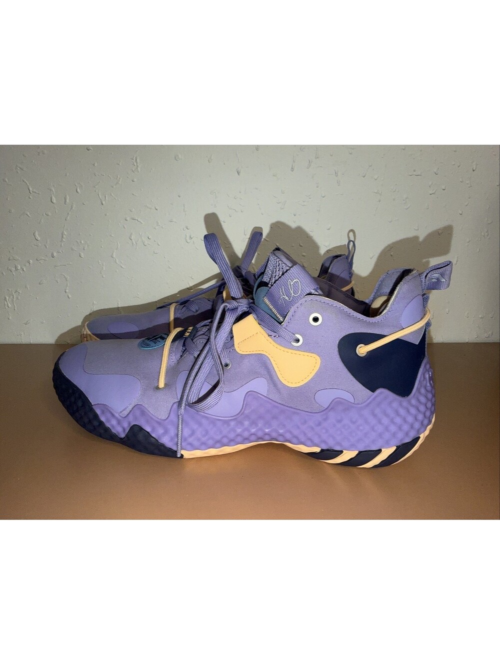 Adidas Harden Vol. 6 'Magic Lilac Pulse Amber' Shoes Men's Sz 12 (D1)